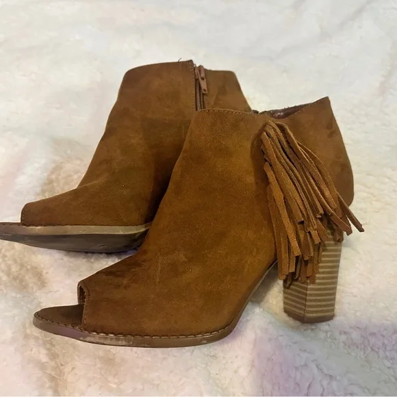 Express Tan Suede Ankle Chelsea Booties with Fringe & Open Toe - Picture 10 of 16